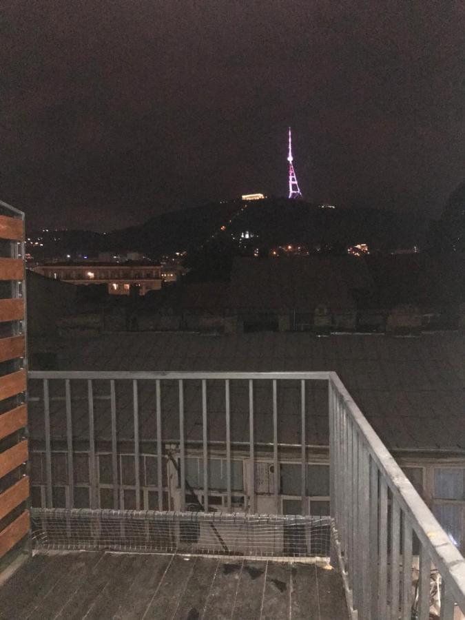 D And D Hotel Tbilisi Exteriör bild